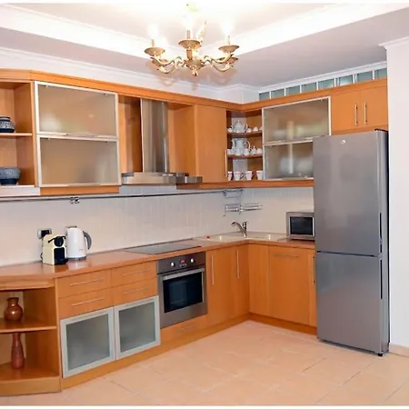 Bllok Sunset Apartmán Tirana